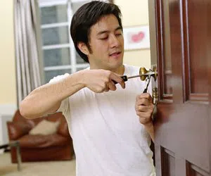 General Locksmith Store Levittown, PA 215-337-3199 - changing-locks